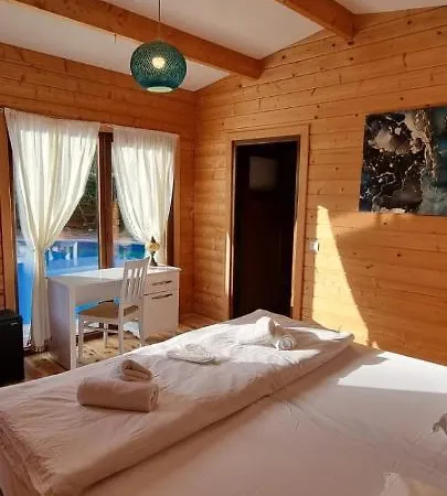 Village Relaxury Hotel