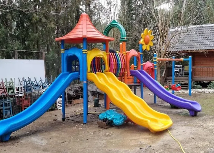 Village Relaxury Hotel