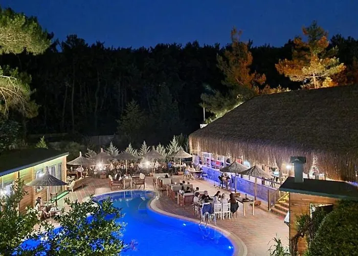 Village Relaxury Hotel