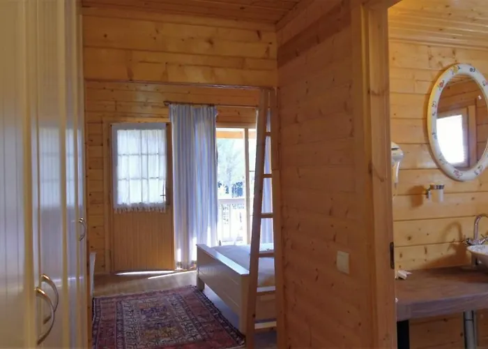 Village Relaxury Hotel 2*