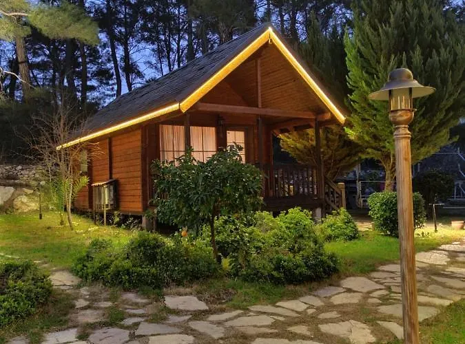 Hotel Village Relaxury 2*